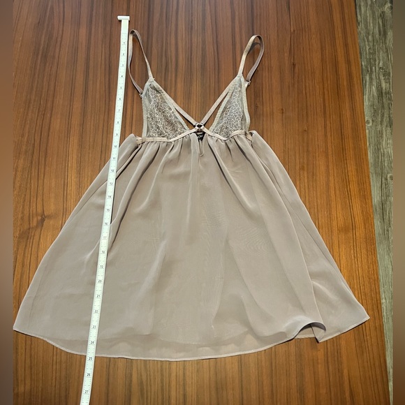 Victoria’s Secret baby doll lingerie top size small in EUC. - Picture 1 of 4